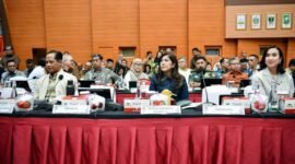 Menkomdigi Meutya saat hadiri Acara Rapat. Dok Humas. (Riski/Kliknusa.id).