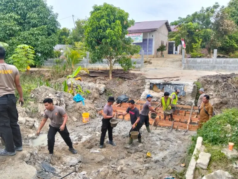Kapolres Siak Pimpin Pembangunan Jembatan Presisi Tahap II di Sungai Apit dan Kandis